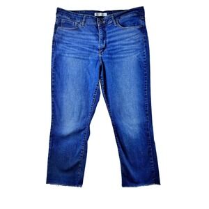 Levi‎ Jeans 36x23 (tag 32x30) Signature Gold Totally Shaping Straight Med Wash